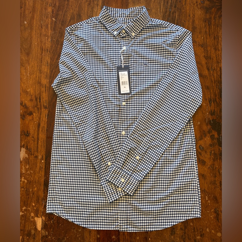 Vineyard Vines Button-Down Shirt. Performance. Size XL BOYS
